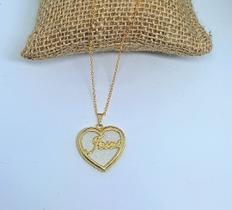 Colar Feminino com Pingente Coração Madrepérola Manuscrito Jesus Folheado Ouro 18k Gargantilha Religiosa Tendência