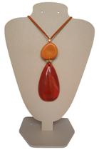 Colar Feminino com Pingente de Pedra Em Gota Detalhe em Metal Cor:Bege Colar Feminino com Pingente de Pedra Em Gota Detalhe em Metal Cor:Bege