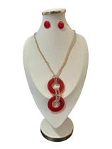 Colar feminino cristal e resina tendencia presente