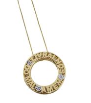 Colar feminino mandala folheado a ouro Livrai-nos do mal amem