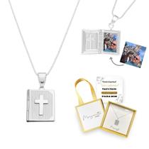 Colar feminino Relicario Biblia Prata Banhado Personalizado