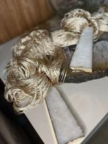 Colar fio de seda e quartzo