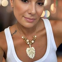 Colar Folha de Madrepérola, Esferas de Rutilo Dourado, Hematitas, Howlita e Murano