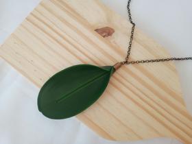 Colar Folha de Orquídea