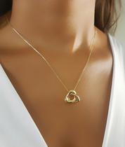 Colar Formas Triangular Vazado Banhado a Ouro