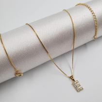 Colar Gargantilha 45 cm Letras Cravejadas Banho ouro
