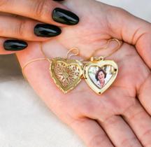 Colar Gargantilha Feminino com Pingente Relicário Coração para Foto Folheado Ouro 18k 45cm Dourado Presente