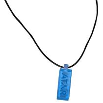 Colar Geek Atari, com cordão de borracha de 60cm e fecho metálico. Pingente colorido em resina.