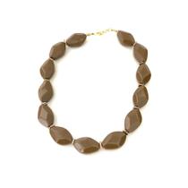 Colar Grande De Pedras Na Cor Marrom Colar Grande De Pedras Na Cor Marrom