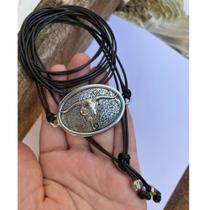 Colar gravatinha country com pingente concho crânio longhorn metal