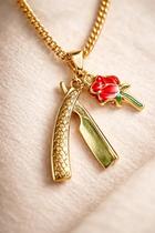 Colar Laroiê Maria Navalha dourado-Navalha e botão de rosa
