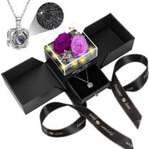 Colar Lebana com 2 rosas roxas preservadas e corações de amor
