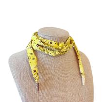 Colar Lenço Paisley com Ponteiras Douradas -
