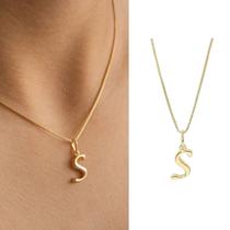 Colar Letra Inicial Lisa Semi Joia Banhado Ouro 18k Presente Perfeito Aniversario Mae Mulher Namorada Colar Letra Inicial Lisa Semi Joia Banhado Ouro 18k Presente Perfeito Aniversario Mae Mulher Namorada