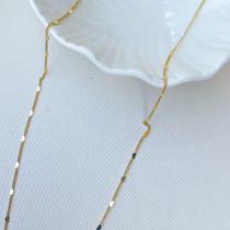 Colar longo plaquinhas de coração