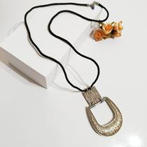 Colar Longo Preto Feminino Pingente grande