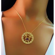 Colar Mandala Filhos com 1 Filha Zircônia Rosa e Cristal Banhado em Ouro18k