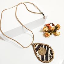 Colar Marrom longo feminino Pingente Grande