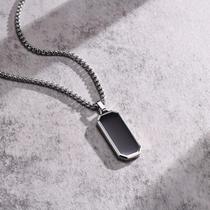 Colar Masculino Elegante de Aço Inoxidável com Pingente Preto - Design Geométrico