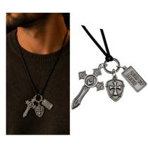 Colar Masculino em Couro Escudo e Espada de São Miguel Arcanjo Prata Velha Colar Masculino em Couro Escudo e Espada de São Miguel Arcanjo Prata Velha