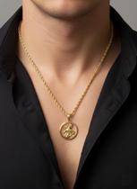 Colar Masculino Pingente Oco São Jorge Aço Dourado Luxo Colar Masculino Pingente Oco São Jorge Aço Dourado Luxo