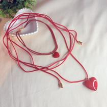 Colar material sintético Vermelho Duplo com Rebites e Coração em Resina