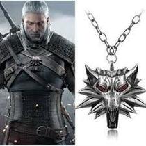 Colar Medalhão The Witcher 3 Pingente Cabeça Lobo Red Eyes Colar Medalhão The Witcher 3 Pingente Cabeça Lobo Red Eyes