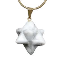 Colar Merkabah Pedra Howlita Branca Pino e Presilha Dourado Colar Merkabah Pedra Howlita Branca Pino e Presilha Dourado