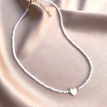 Colar Mini Esferas e coração Madreperolas