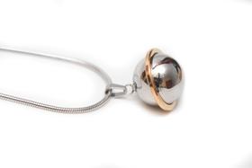 Colar mini urna cinzas cremação planeta em aço inoxidável - HJR