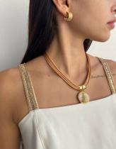 Colar Nude com Pingente Nossa Senhora - Acessório Artesanal Colar Nude com Pingente Nossa Senhora - Acessório Artesanal