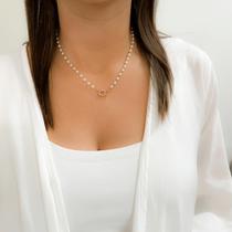 Colar Pérolas com Fecho Boia Banhado a Ouro 18K Colar Pérolas com Fecho Boia Banhado a Ouro 18K