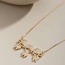 Colar Pingente 03 Filhos (2 Meninos 1 Menina) Banhado Ouro 18K Colar Pingente 03 Filhos (2 Meninos 1 Menina) Banhado Ouro 18K