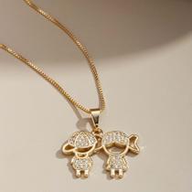 Colar Pingente Casal de Filhos cravejados (Filhos), Semijoia, Ouro 18K