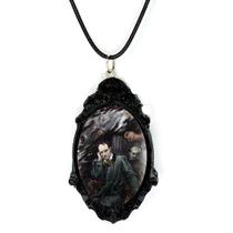 Colar pingente dark gotico arte em resina charles baudelaire