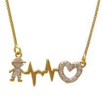 Colar Pingente de Menino com Batimento Cardíaco e Coração Cravejado Folheado em Ouro 18K SoftJoias