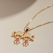 Colar Pingente Filhos 2 Meninas Banhado Ouro 18K Colar Pingente Filhos 2 Meninas Banhado Ouro 18K