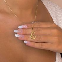 Colar pingente letra banhado a ouro