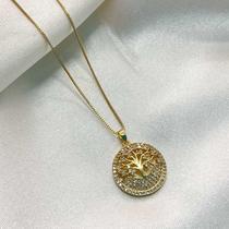 Colar pingente mandala Árvore da Vida base e lateral cravejada cristal 2cm banhado a Ouro 18k