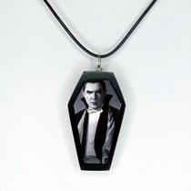Colar pingente relicario formarto caixão dracula bela lugosi