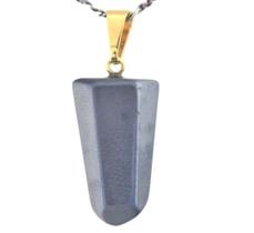 Colar Pontinha Pedra Hematita Presilha e Pino Dourado Colar Pontinha Pedra Hematita Presilha e Pino Dourado