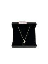 Colar Prata 925 Feminino com Pingente Lua Crescente Cravejada Zircônia Brilhante.