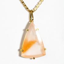 Colar Quartzo Rosa Pedra com Lã Laranja Gota Garra Dourada Colar Quartzo Rosa Pedra com Lã Laranja Gota Garra Dourada