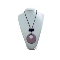 Colar regulável de resina círculo rosa vintage