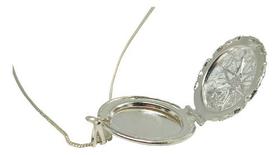 Colar Relicário Banhado a Prata Pingente Oval Colar Relicário Banhado a Prata Pingente Oval
