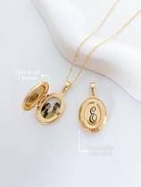 Colar relicario oval clasic personalizado com foto- Ouro