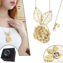 Colar Relicário Rosas e Folhas Banhado a Ouro Colar Relicário Rosas e Folhas Banhado a Ouro