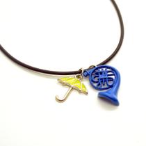 Colar Série How I Met Your Mother HIMYM Guarda Chuva Amarelo e Trompa Azul Nerd Geek Presentes