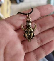 Colar Sobrenatural Amuleto Dean Winchester Metal Ouro Velho Rústico Lembrança Série de Couro Colar Sobrenatural Amuleto Dean Winchester Metal Ouro Velho Rústico Lembrança Série de Couro