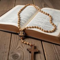 Colar Terço De Mesa Decorativo De Madeira Artesanal Rústico